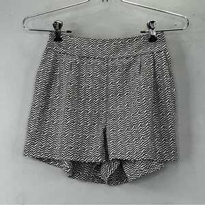 American Eagle Outfitters ZigZag Shorts Elastic Waistband Casual Flowy